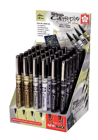 ΒΙΤΡΙΝΑ ΜΑΡΚΑΔΟΡΟΙ ΚΑΛΛΙΓΡΑΦΙΑΣ 1.8MM SAKURA (ΧΡΥΣΟ/ΑΣΗΜΙ/ΜΑΥΡΟ) (ΣΥΣΚ.-36)